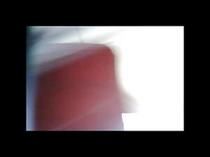 妻はそれらを性交するために彼女の友人や夫 ...