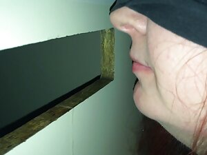 この女性は彼女の退屈な夫を三位一体である ...