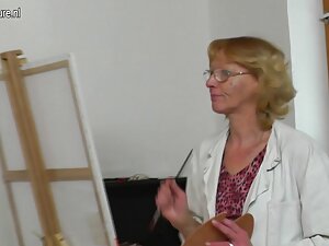 二人の若い男性ですべての穴に赤MILFオ ...